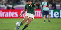 Handré Pollard of South Africa kicks a penalty during the Rugby World Cup 2019 final against England in Yokohama, Japan. (Photo: Craig Mercer / MB Media / Getty Images )