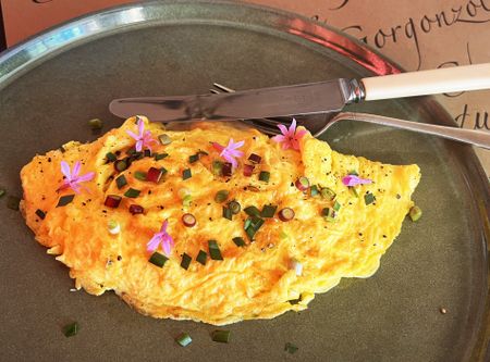Lekker Brekker Monday: How to make a buttery, perfect omelette — and  how not to make a foul one