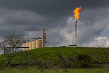 South Africa swims against the global tide, puts ‘controlled’ fracking back on the agenda