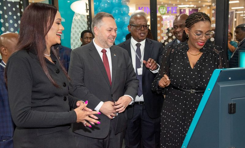 Smart thinking — Minister Schreiber takes credit for Home Affairs’ bank ID card revolution
