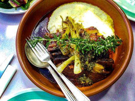 The Table (okay, lawn) at De Meye