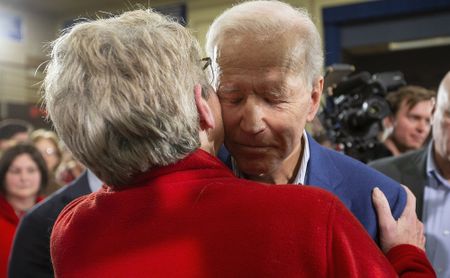 The Sound of Bursting Illusions: the upcoming Democratic primaries