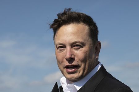Elon Musk revives $44bn Twitter buyout bid in move to avoid legal battle