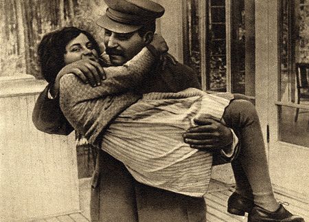 Uncle Joe's little sparrow folds her wings: Stalin's daughter dies at 85