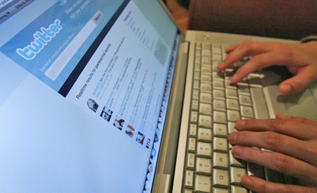 Twitter begins Cookie-Based ad targeting