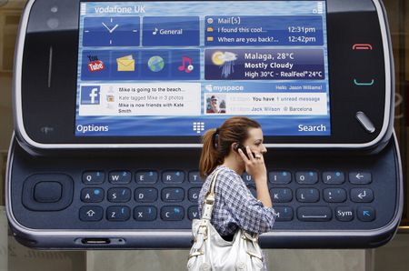 Now everybody can listen to your (cell) phone calls