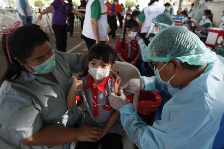Pfizer Covid-19 vaccines safe and effective for small children, FDA staff say