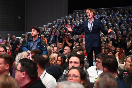 Reeves Disrupted by Pro-Palestine Protest in Key Labour Speech