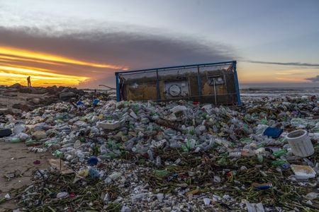 Huge volume of plastic flood debris trapped inshore by Agulhas Current