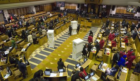 Opposition: Dissolve Parliament for a new mandate – no ‘elitist’ ANC Zexit discussions