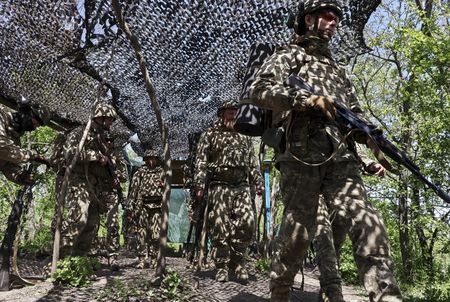 Ukraine, Russia trade accusations of violating US-backed ceasefire