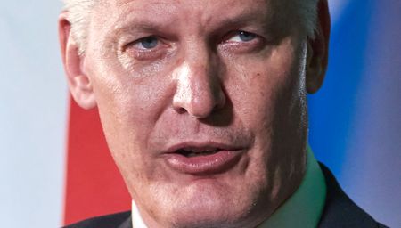 ‘We challenge you’ – ANC’s Fikile Mbalula calls on André de Ruyter to provide evidence for ‘baseless’ corruption claims at Eskom