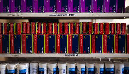 Mandela confronted HIV in the end – but today, treatment problems remain