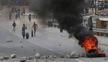 Mawubuye farmers support winelands strike, demand land redistribution