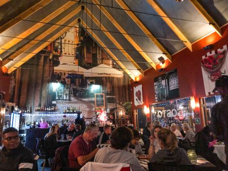 Gosto: Obrigado for the music, a fist-bump for the calamari