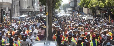 Thursday taxi protest over impoundment of vehicles causes blockades, disruptions and violence in Cape Town