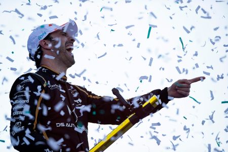 Jean-Éric Vergne shines to clinch victory at Hyderabad e-Prix
