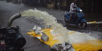 epa09589356 Floodwater is being pumped from a flooded neighborhood during heavy rains, in Chennai, India, 18 November 2021. The India Meteorological Department (IMD) has issued a red alert for heavy rainfall expected in Chennai and its neighboring districts. Authorities declared holidays for schools and colleges in several districts in view of a weather depression over the Bay of Bengal.  EPA-EFE/IDREES MOHAMMED