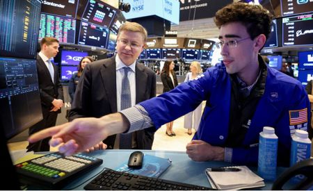 Shares wobble, oil prices weak as tariffs fuel global growth concerns