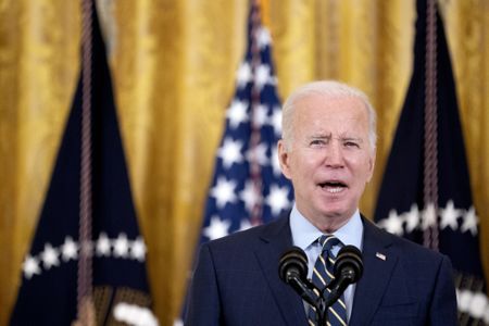 Biden Weighs Russian Banking Sanctions If Putin Invades Ukraine