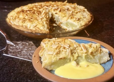Apple crumble with raisins and slivered almonds