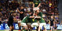 Lood de Jager of South Africa wins lineout ball during the Rugby Championship match between the New Zealand All Blacks and the South African Springboks at QCB Stadium on September 25, 2021 in Townsville, Australia. (Photo by Chris Hyde/Getty Images)