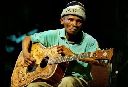 David Kramer’s ‘Karoo Kitaar Blues’ – one magical night in the ‘promised garden’