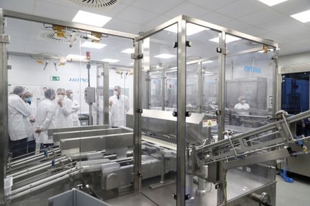 Moderna to seek U.S. and EU authorization for its vaccine on Monday