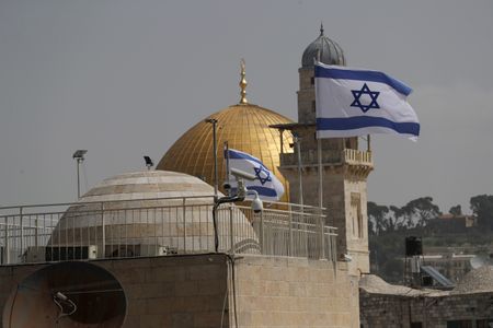 Israeli raid at Al-Aqsa mosque risks igniting violence, says Arab League
