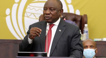 Accountability – yes, details – not yet, as farm forex saga overshadows Ramaphosa’s talk of green shoots