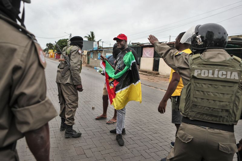 Mozambique – ‘Maputo is like a warzone,’ says activist