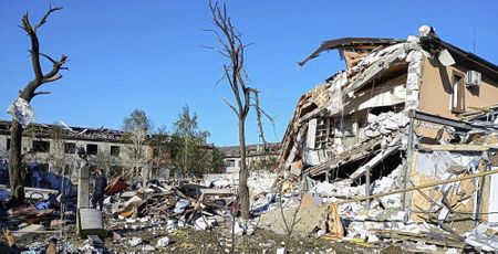 Fierce battles reported along the front lines; China and France discuss ceasefire conditions