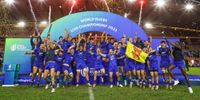 The French team celebrate their victory with the trophy following the World Rugby U20 Championship 2023 final match against Ireland World Rugby Under 20 Championship Final on 14 July 2023, in Cape Town, South Africa. (Photo: Ashley Vlotman / Gallo Images / World Rugby)