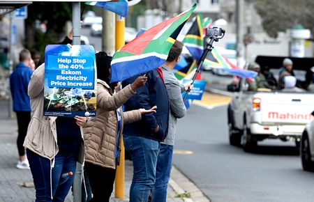 ‘We’re not coping’  — Daily Maverick readers buckle under strain of sky-high electricity costs