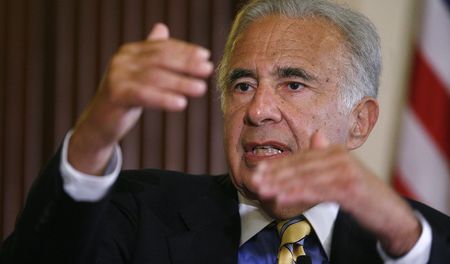 Icahn says bigger buybacks can drive Apple shares to $700