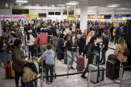 UK government approves plans for second runway at London Gatwick airport