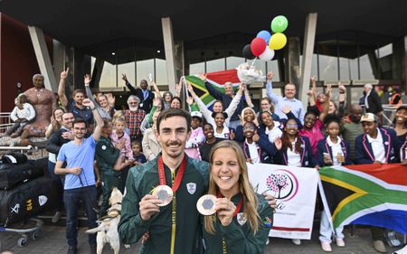 Paralympic medallist Louzanne Coetzee receives hero's welcome, and more from around the world