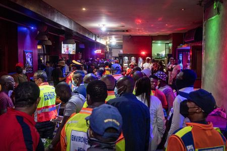 Joburg Mayor Mpho Phalatse and large police contingent raid inner-city clubs for Covid violations