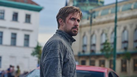 ‘The Gray Man’ – a paint-by-numbers espionage action film