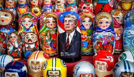 Trump and Putin open historic summit 