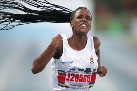 SA sprinter Viwe Jingqi may have to unlock her potential by slowing down