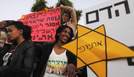 Blood donation collectors thrown out of Israeli parliament