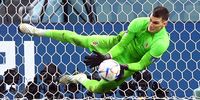 epaselect epa10350105 Croatia's goalkeeper Dominik Livakovic saves the penalty from Takumi Minamino of Japan during the penalty shoot-out of the FIFA World Cup 2022 round of 16 soccer match between Japan and Croatia at Al Janoub Stadium in Al Wakrah, Qatar, 05 December 2022.  EPA-EFE/Neil Hall