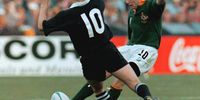 Joel Stransky kicks a drop goal during the World Cup final between South Africa and New Zealand at Ellis Park on 24 June, 1995. South Africa won 15-12. (Photo by Tertius Pickard / Gallo Images)