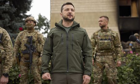 Zelensky raises flag in recaptured Izyum; US prepares another package of military aid