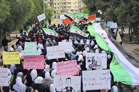 UN General Assembly passes resolution condemning Syrian crackdown. South Africa abstains.