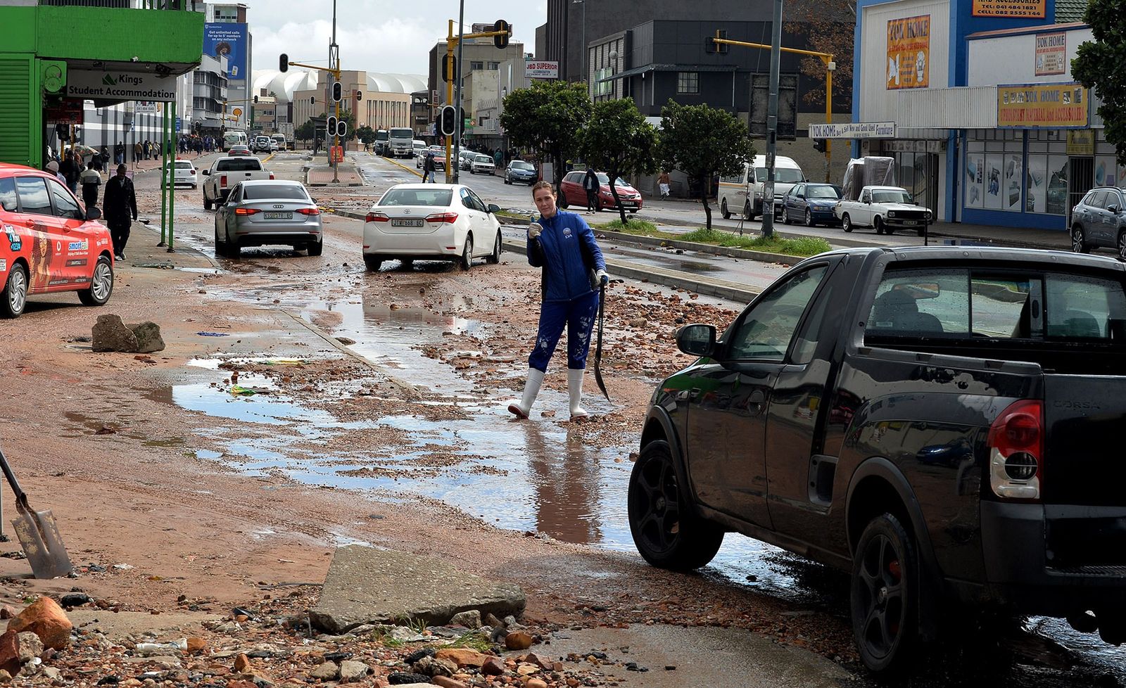 Nelson Mandela Bay Reels Under Torrential Rains, Dam Levels Critical — image 3