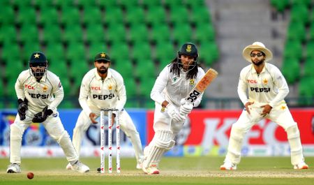 Proteas' 10-match winning streak ends in Pakistan as batting fails examination by spin