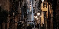 Seeking shelter. As storm Helios makes landfall in Malta on 9 Feb 2023. Triq id-Dejqa, Valletta, Malta. Photographer: Dr Jozef Kriek III </p>
<p>