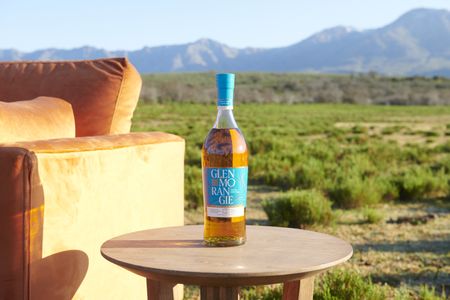 ‘Rock Star’ of whisky Dr Bill Lumsden visits South Africa to launch Glenmorangie’s new Triple Cask Reserve